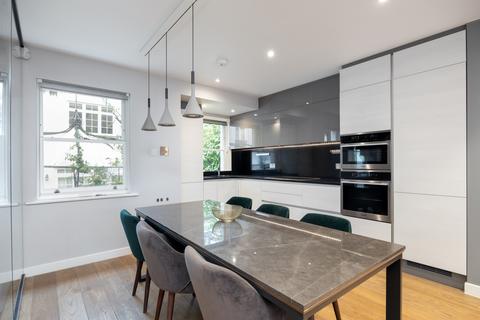 29 Eaton Mews South, London, SW1W 9HR