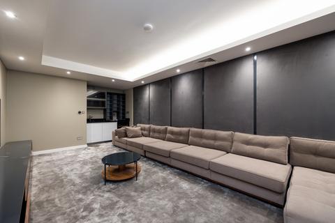 29 Eaton Mews South, London, SW1W 9HR