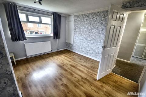 3 bedroom townhouse to rent, Ridsdale, Widnes, WA8 8XX
