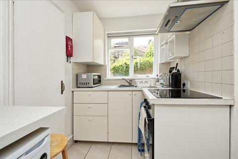 59 Davisville Road, London, W12 9SH