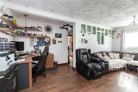 17 Marney Drive, Basildon, SS14 1TQ