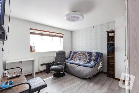 17 Marney Drive, Basildon, SS14 1TQ