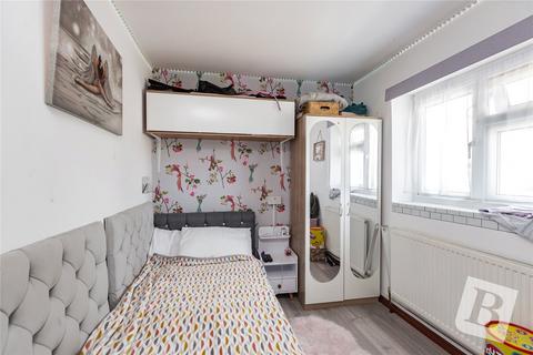 17 Marney Drive, Basildon, SS14 1TQ