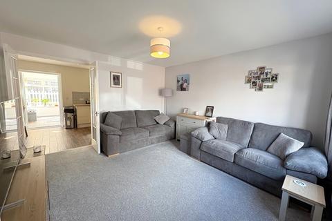 6 Biddington Way, Honiton, EX14 2GU