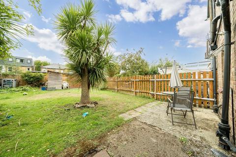 undefined, Milton Road, Hampton TW12