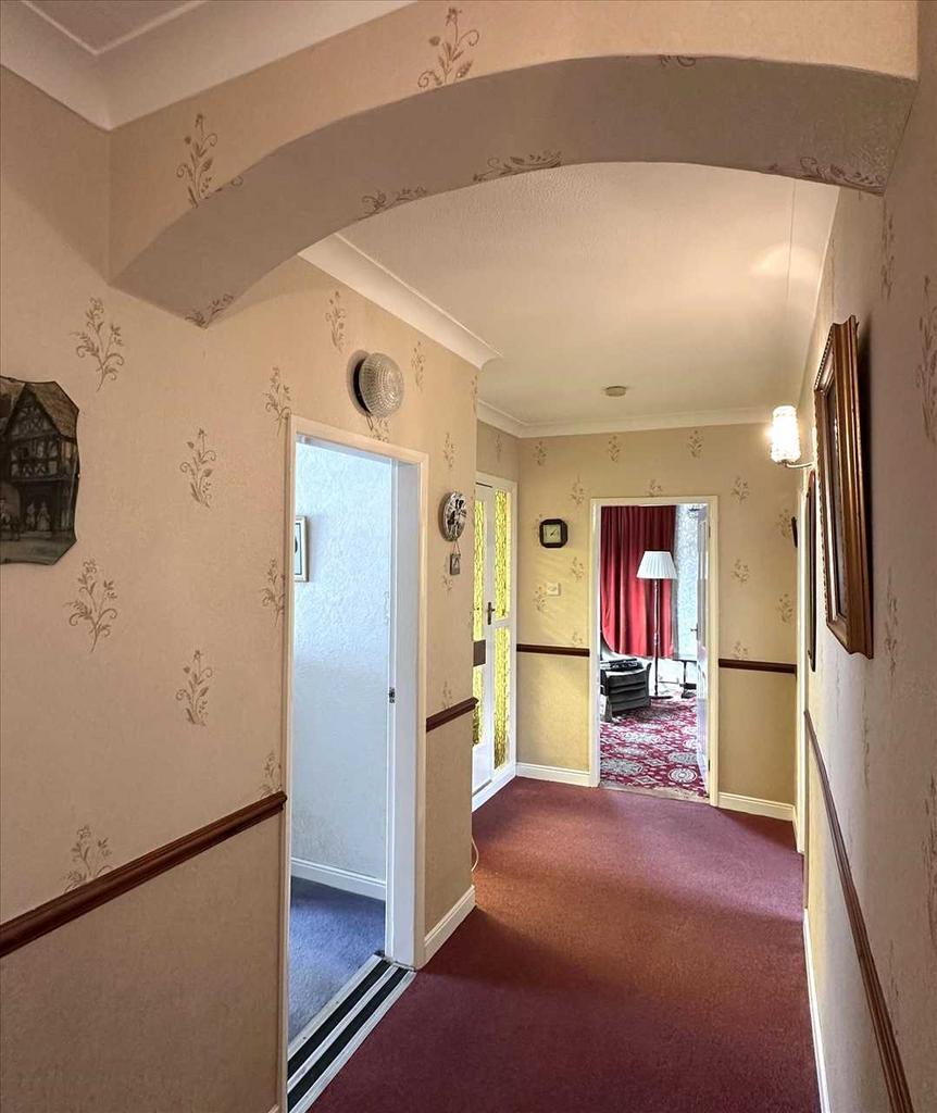 L shaped hallway: