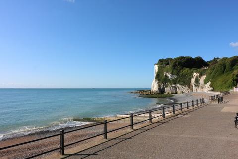 2 bedroom park home for sale, St. Margarets-At-Cliffe, Dover, Kent, CT15