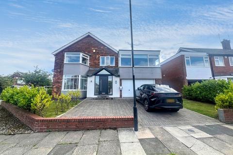 4 bedroom semi-detached house for sale, Hamilton Drive, Whitley Bay, Tyne and Wear, NE26 1JQ