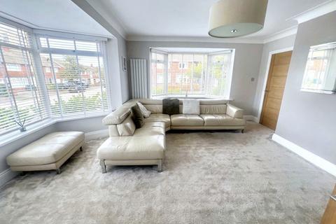 4 bedroom semi-detached house for sale, Hamilton Drive, Whitley Bay, Tyne and Wear, NE26 1JQ