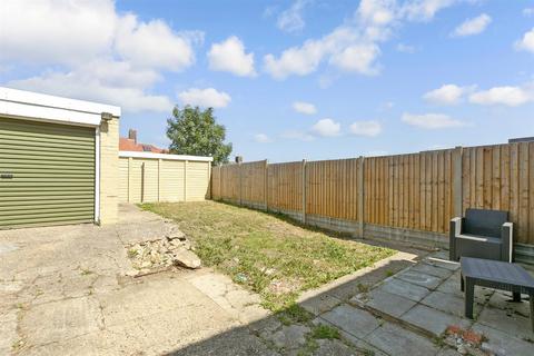 73 Grenville Road, New Addington, Croydon, CR0 0NZ