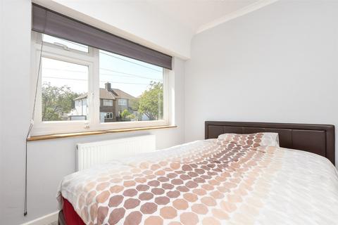 73 Grenville Road, New Addington, Croydon, CR0 0NZ