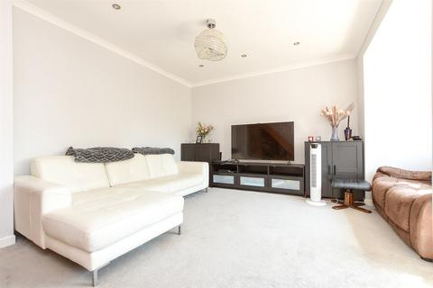 73 Grenville Road, New Addington, Croydon, CR0 0NZ