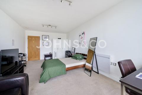 2 bedroom apartment for sale, Switch House, 4 Blackwall Way, E14
