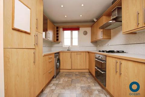 2 bedroom apartment to rent, Shakespeare Avenue, Bristol BS7