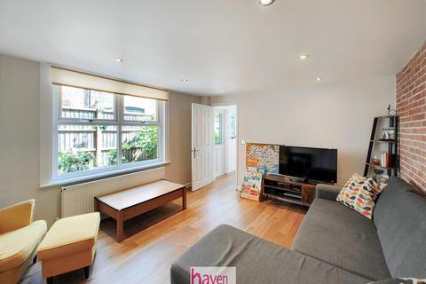 4 Stanley Road, London, N2 0NB