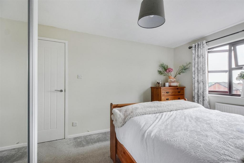 Bedroom 1 3.jpeg