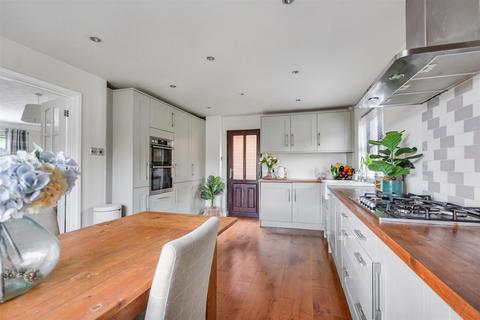 4 bedroom detached house for sale, Beverley Drive, Kimberley, Nottingham