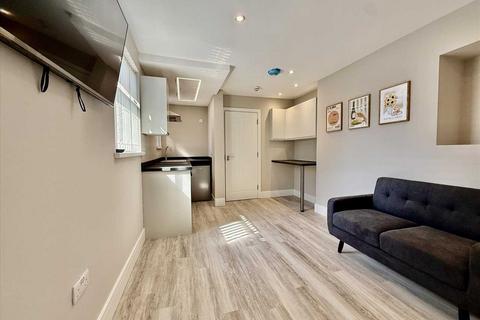 6 bedroom house share to rent, Pentyre Terrace, Plymouth