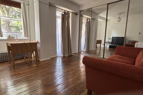 Studio to rent, Abbey Road,  London,  NW8