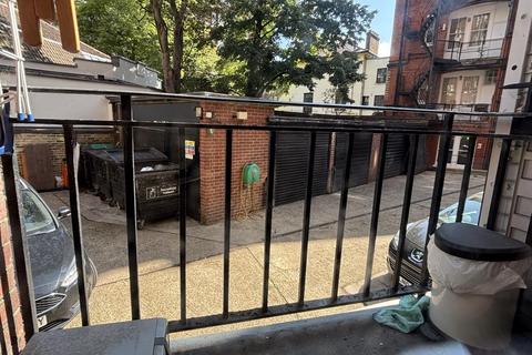 Studio to rent, Abbey Road,  London,  NW8