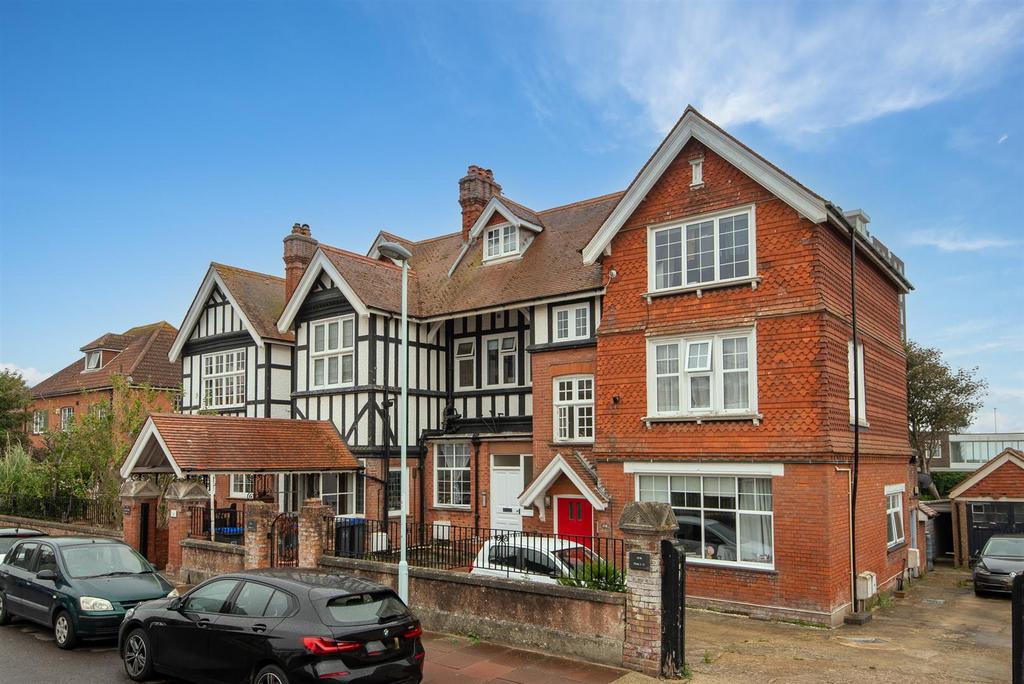 For Sale by Aspire Residential Bath Road