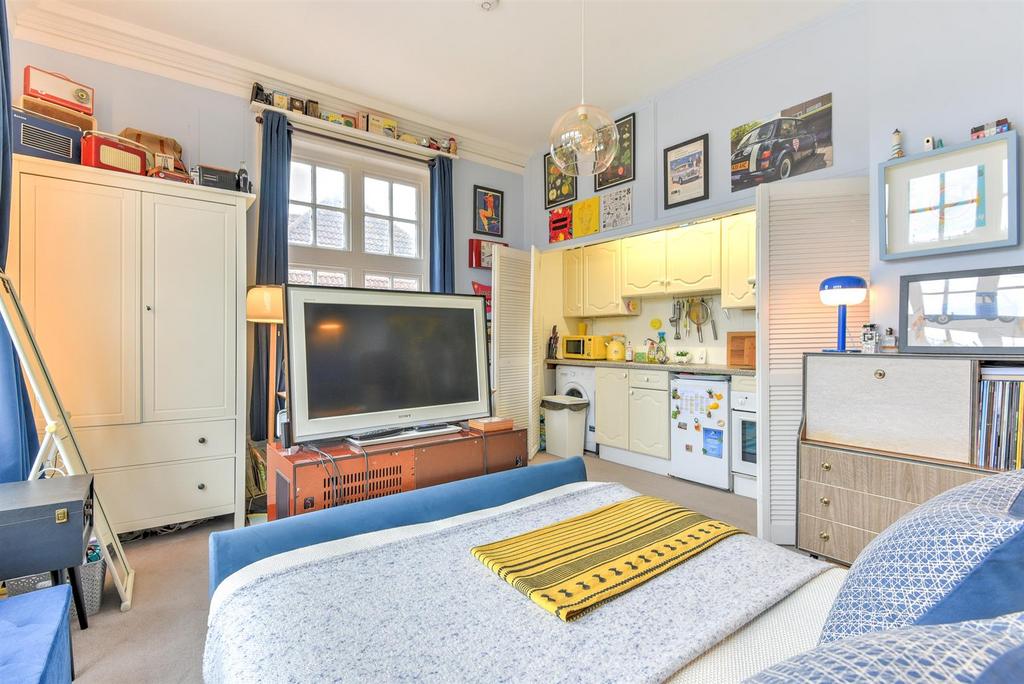 For Sale by Aspire Residential Bath Road