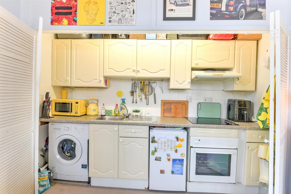 For Sale by Aspire Residential Bath Road