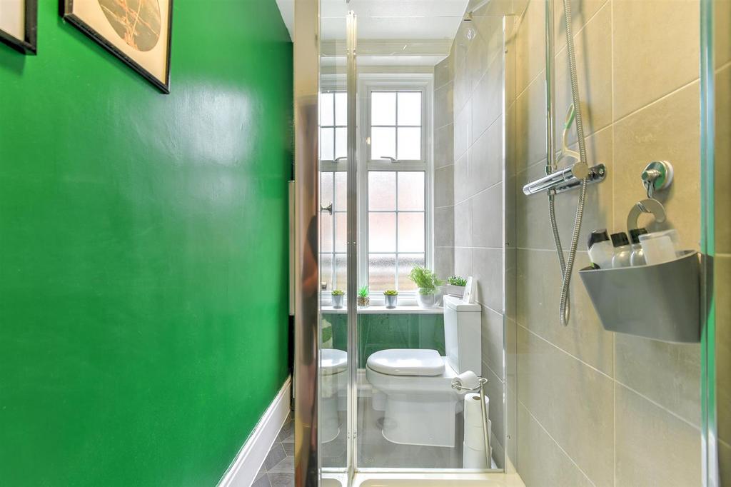 For Sale by Aspire Residential Bath Road