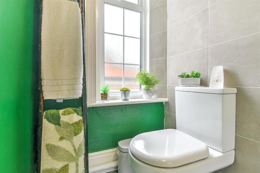 For Sale by Aspire Residential Bath Road