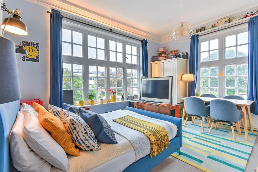 For Sale by Aspire Residential Bath Road