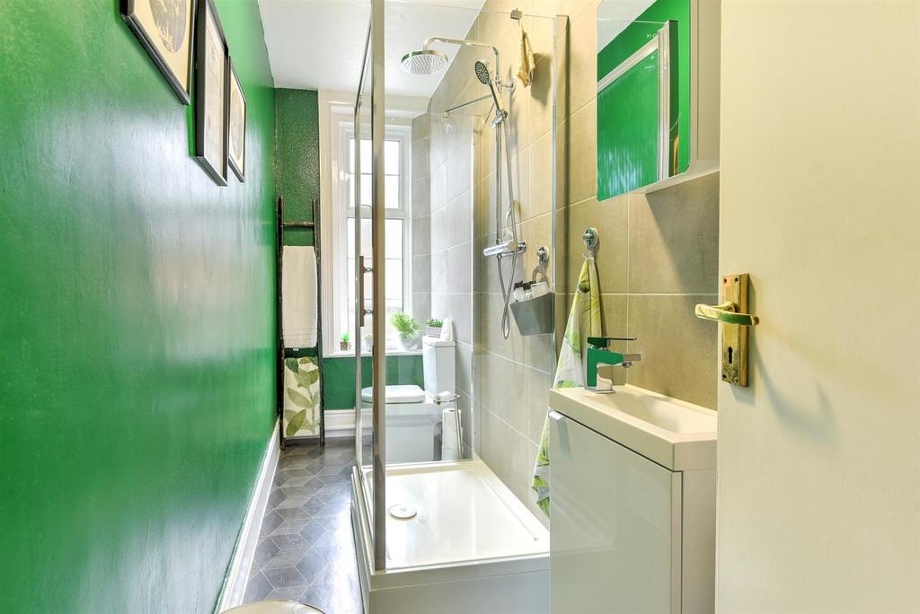 For Sale by Aspire Residential Bath Road