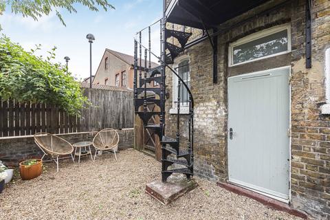 4 Walton Villas, London, N1 5AN