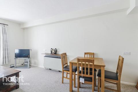 undefined, Sunny Bank, LONDON