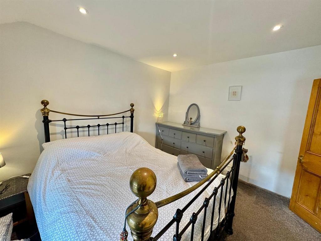 PHOTO-2025-08-13-22-15-31 (4).jpg