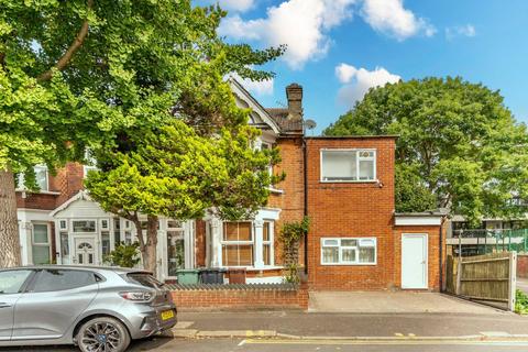 6 bedroom end of terrace house for sale, Empress Avenue, Highams Park, London, E4
