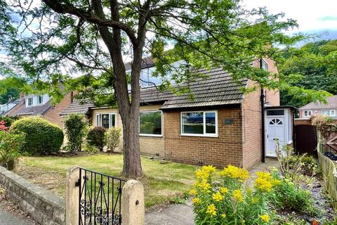 Waterloo Road, Huddersfield, HD5