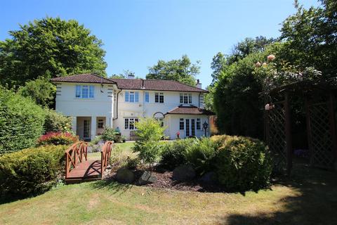 undefined, HAWKS HILL, FETCHAM, KT22