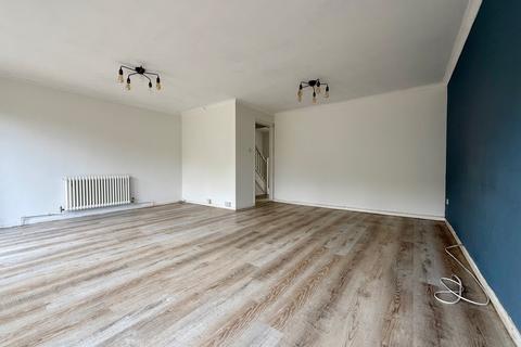 4 bedroom terraced house for sale, Queens Road, Carterton, Oxfordshire, OX18