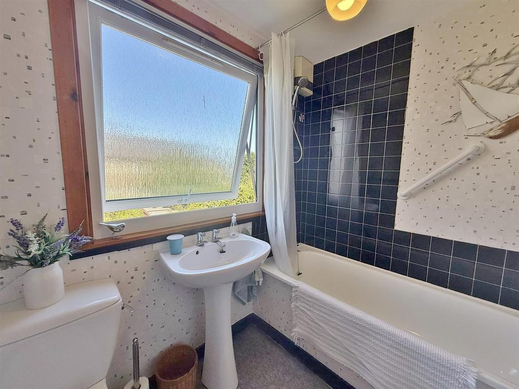 Ensuite bathroom