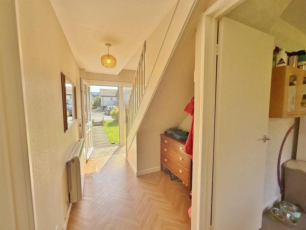 Entrance hallway to the front door