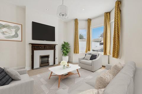 5 bedroom end of terrace house to rent, St. Leonards Road, East Sheen, London