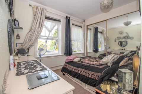 2 bedroom apartment for sale, White House Court,  Hawthorne Drive, Evington