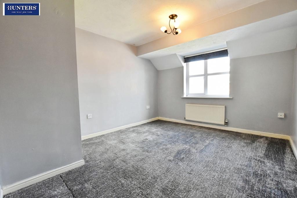 Pbox-bedroom-334725.JPG