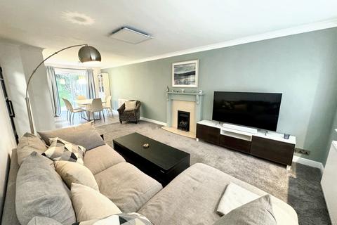 11 Lowther Close, Prestwich, Manchester, M25 9LN