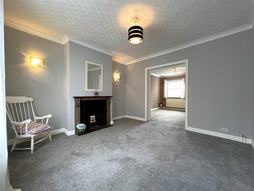 Lounge Into Dining Room 273