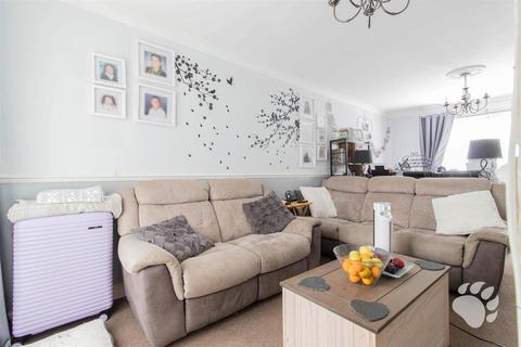 3 bedroom end of terrace house for sale, The Hatherley, Basildon SS14