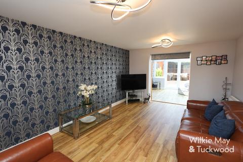 1 Bugle Way, North Petherton, Bridgwater, TA5 2FR