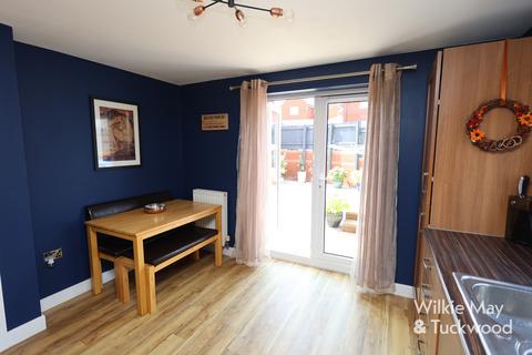 1 Bugle Way, North Petherton, Bridgwater, TA5 2FR