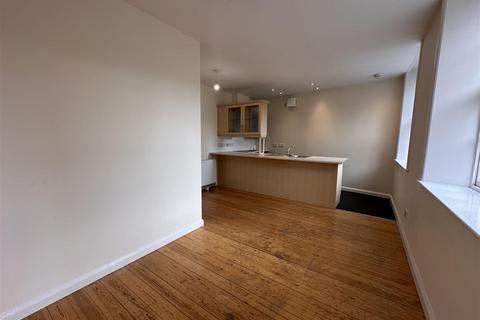 1 bedroom flat to rent, Byram Court, Huddersfield
