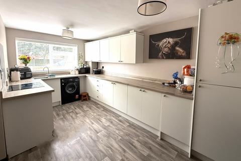 3 bedroom end of terrace house for sale, Leman Road, Gorleston, NR31